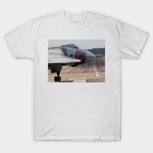 RAF Vulcan XH558 lining up T-Shirt by captureasecond